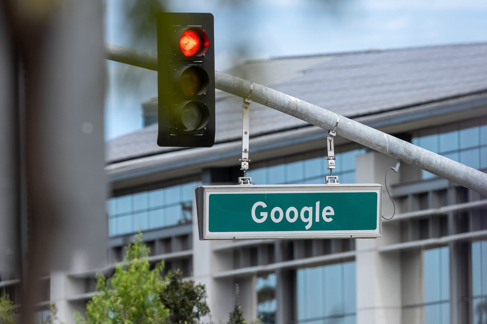 Les plans extrêmes de dépenses d'investissement en IA de Google déclenchent un avertissement technique sur le cours de l'action