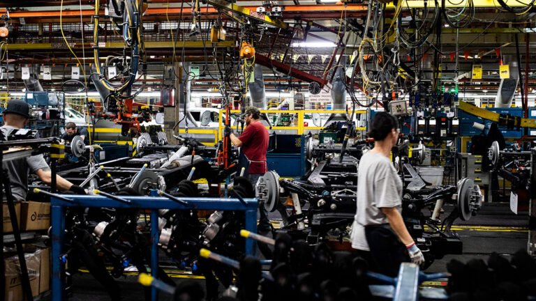 Les fabricants affirment que la loi fiscale du Parti républicain protège les emplois, préserve les salaires et la croissance économique dans tous les États.
