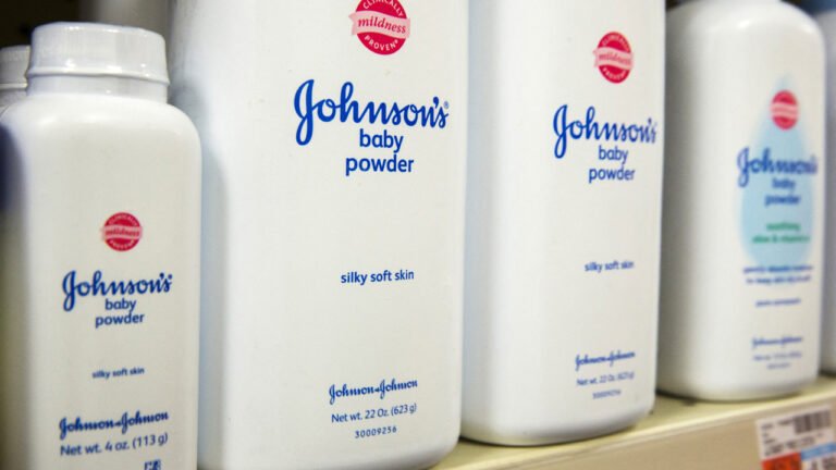 Johnson & Johnson accepte de payer 5,5 milliards de dollars pour régler les poursuites liées au talc