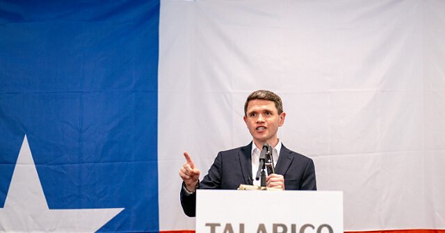 Rapport : James Talarico a filmé conduisant un camion de location dans la campagne publicitaire « Real Texan »