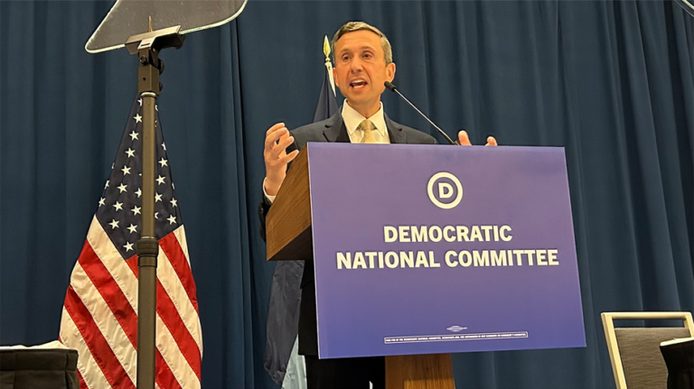 Le panel du DNC choisit le premier État primaire de 2028 après une bataille pour les principaux blocs électoraux