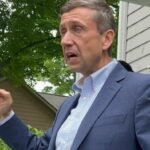 Problèmes d'argent, paranoïa et téléphone lancé: des rapports fulgurants détaillent l'effondrement du DNC de Ken Martin