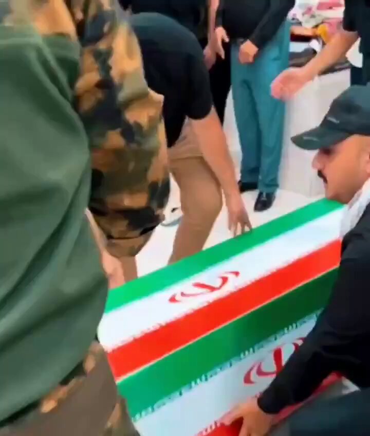 Des images montrent les cercueils des membres du Corps des Gardiens de la révolution iraniens tués par les…