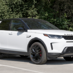 Jaguar Land Rover rappelle plus de 15 000 véhicules en raison d'un défaut limitant la visibilité