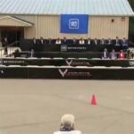 Trump a assisté à des courses de dragsters au GM's Proving Ground à Milford, Michigan, aux côtés de la PDG…
