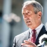 L'approbation de Trump ne parvient pas à dégager le champ du GOP alors que l'ancien gouverneur rejoint la course au Sénat de Caroline du Sud