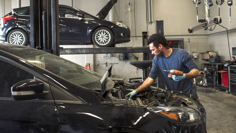 Mavis Tire va acquérir une chaîne de services automobiles emblématique dans le cadre d'un accord de 700 millions de dollars