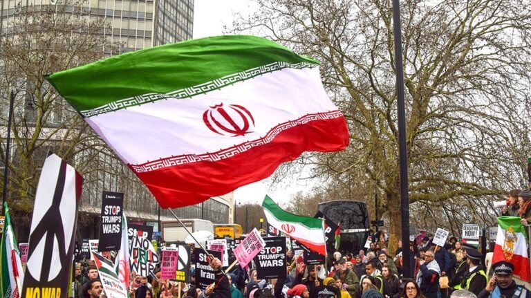 Un expert iranien qualifie le « bureau britannique » du Centre islamique d’Angleterre d’Iran et demande sa fermeture immédiate