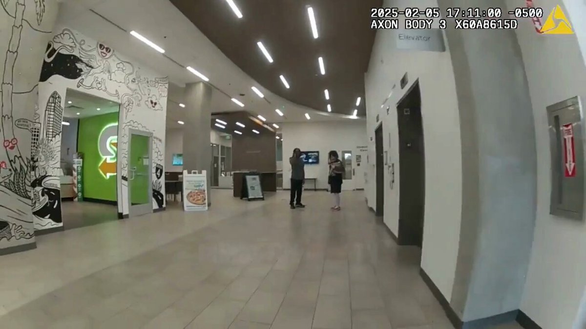 Un policier arrête un étudiant sur un campus universitaire américain après qu'il s'est mis en colère pour…