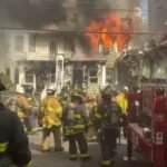 Au moins 21 personnes, dont 19 premiers intervenants, ont été blessées dans un incendie ayant déclenché…