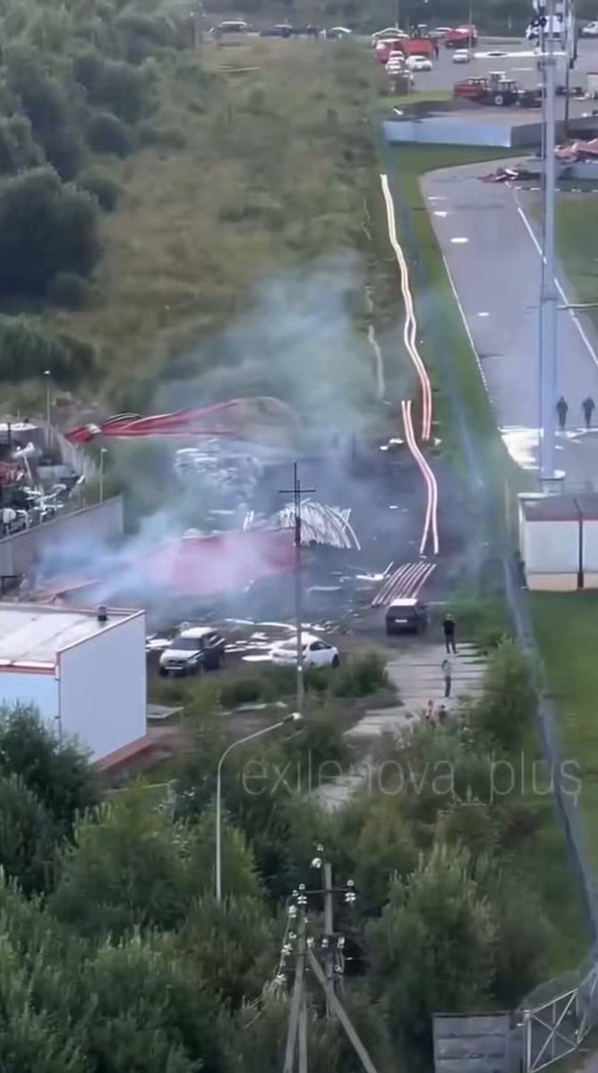 Des drones ukrainiens ont frappé ce matin tous les bâtiments logistiques de Wildberries à Saint-Pétersbourg.