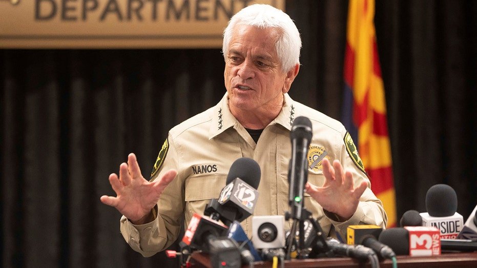 Le shérif enquête sur la disparition de Nancy Guthrie et traque un suspect lors d'une autre invasion de domicile à Tucson