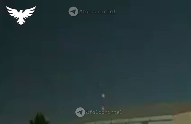 L’Iran a lancé cinq missiles balistiques sur la Jordanie, incitant les défenses aériennes à tirer 10…