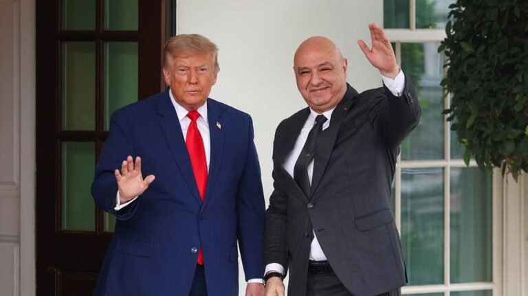 Trump ordonne aux compagnies aériennes américaines de reprendre leurs vols directs vers le Liban après la réunion de la Maison Blanche avec le président