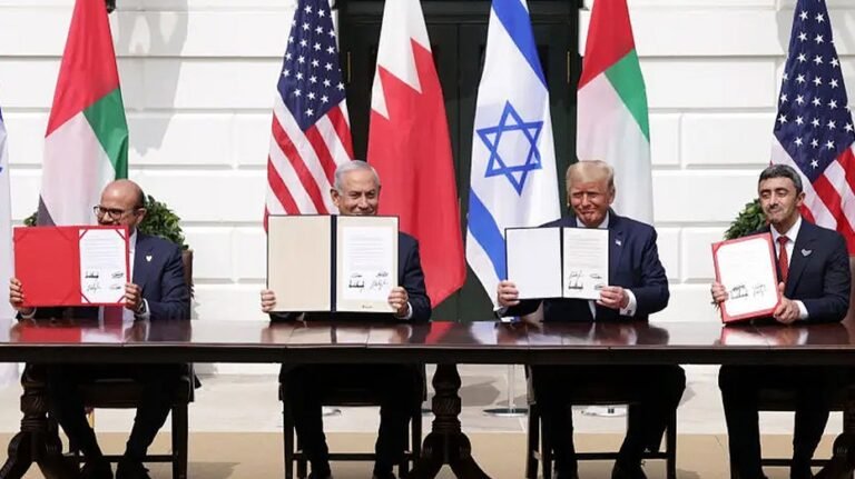 Israël est-il vraiment isolé ? Les sondages et la diplomatie vont dans des directions opposées