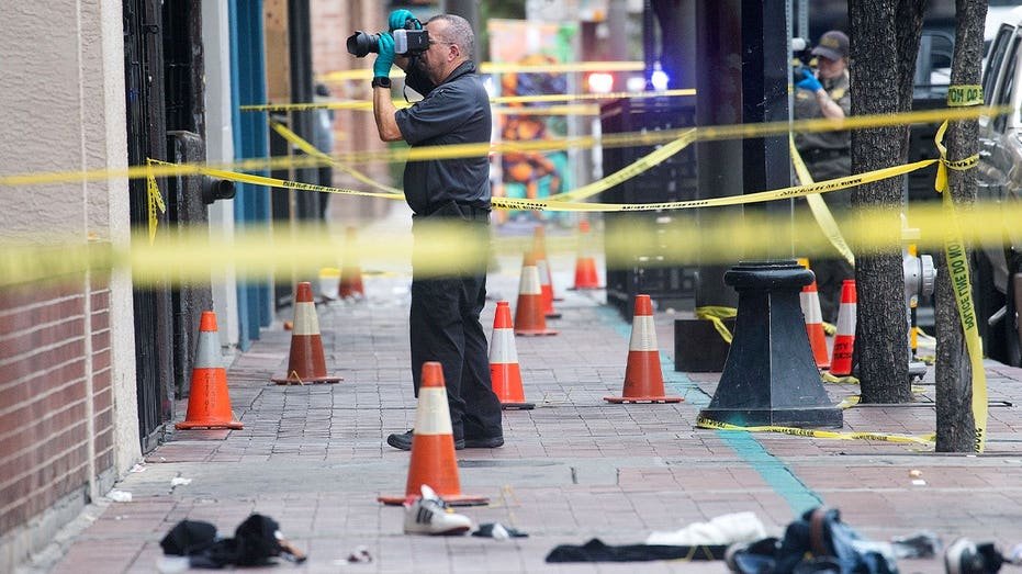 Des tirs de masse ont secoué le quartier du centre-ville de Tucson, faisant 10 blessés