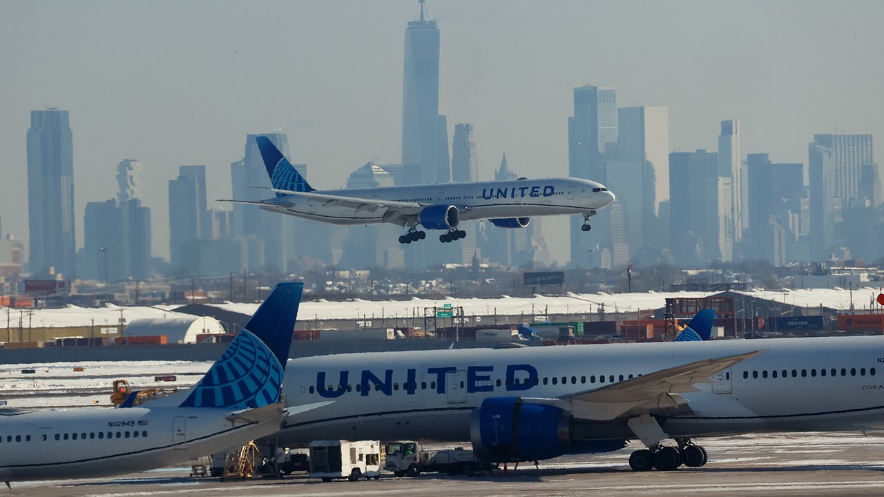 United aurait contacté Delta Air Lines au sujet d'une éventuelle fusion.