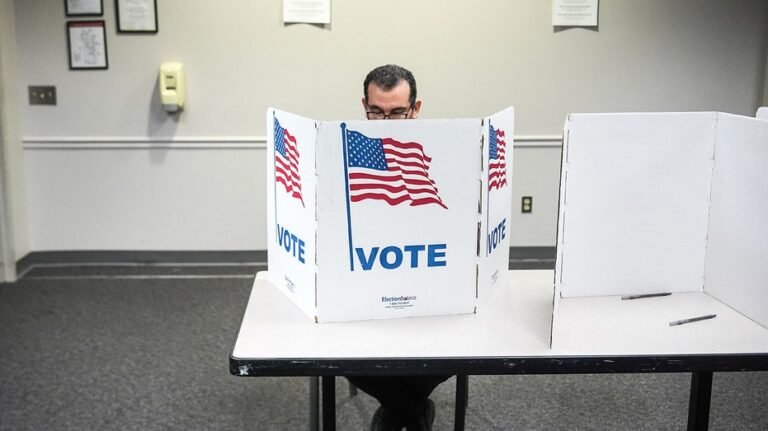 Un panel de la Chambre exige des séances d'information classifiées sur le vote des non-citoyens et l'ingérence présumée de la Chine dans les élections