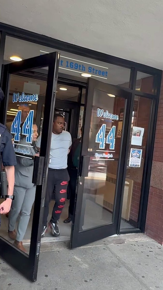 Un criminel de carrière de 45 ans avec un long historique d'arrestation remontant à 1999 a été accusé de…