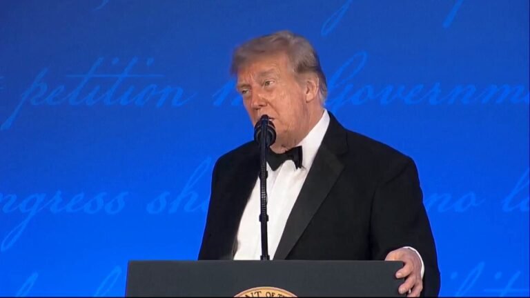 .@POTUS : Une vidéo a récemment fait surface d'Ilhan Omar prononçant un discours faisant référence à la…