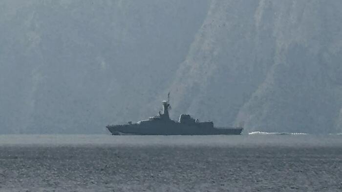 L'Iran revendique une attaque sur la base aérienne du Koweït et frappe deux pétroliers à Ormuz, malgré aucune nouvelle opération américaine pendant la nuit