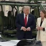 .@POTUS signe une Corvette « Stars & Steel Edition » dans les locaux de GM à Milford, Michigan