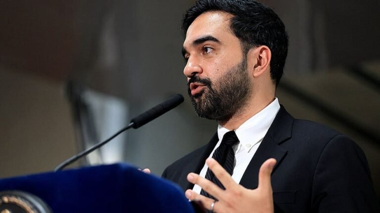 Les familles des victimes du 11 septembre font pression pour interdire à Mamdani de participer à la commémoration du 25e anniversaire en raison d'un bilan « hostile »