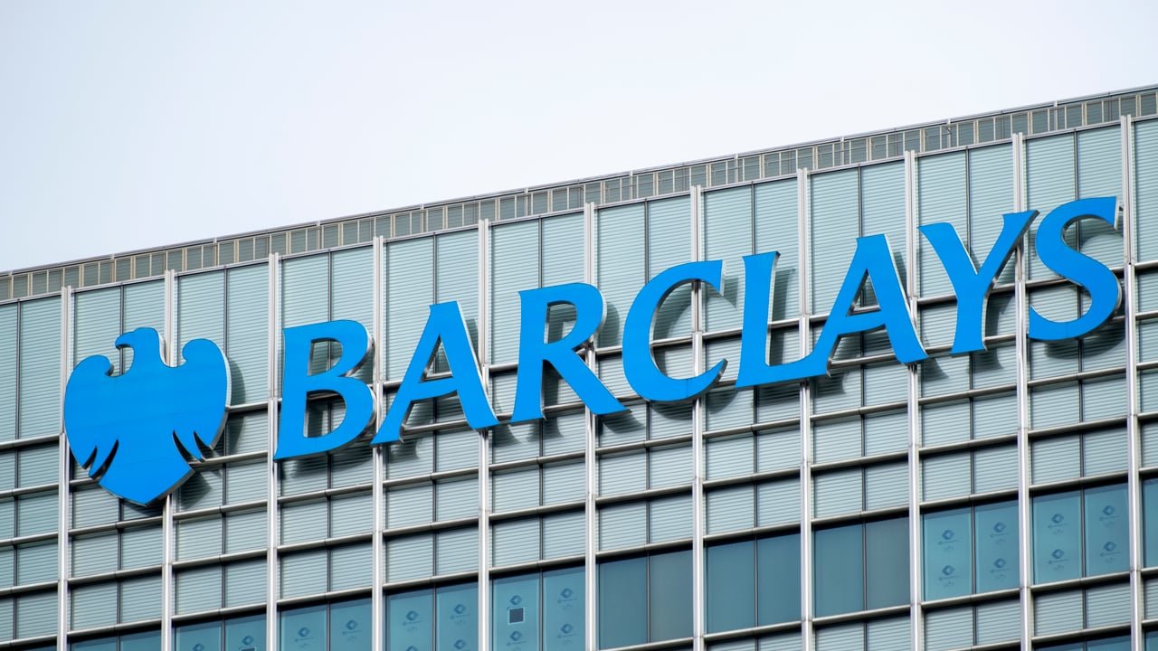 Barclays prévoit deux hausses de taux de la Fed après le discours de Warsh à Jackson Hole