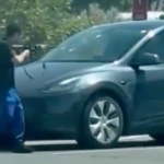 Un homme armé cible le compresseur Tesla et In-N-Out à Twin Falls, tuant deux personnes