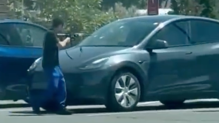 Un homme armé cible le compresseur Tesla et In-N-Out à Twin Falls, tuant deux personnes