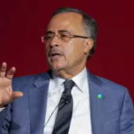 Les bénéfices de Saudi Aramco montent en flèche alors que le PDG prévient que la fermeture d'Ormuz supprime 100 millions de barils par semaine