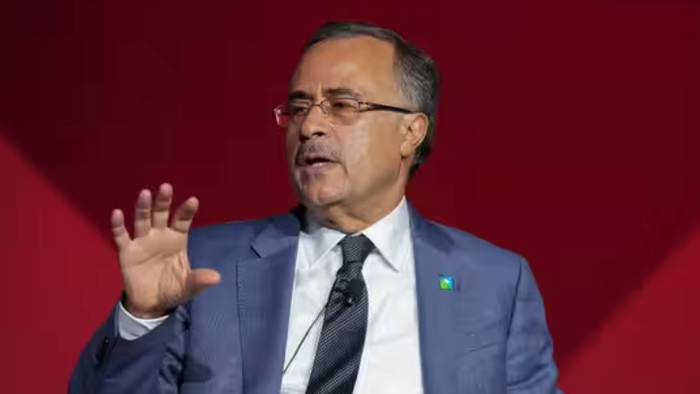 Les bénéfices de Saudi Aramco montent en flèche alors que le PDG prévient que la fermeture d'Ormuz supprime 100 millions de barils par semaine