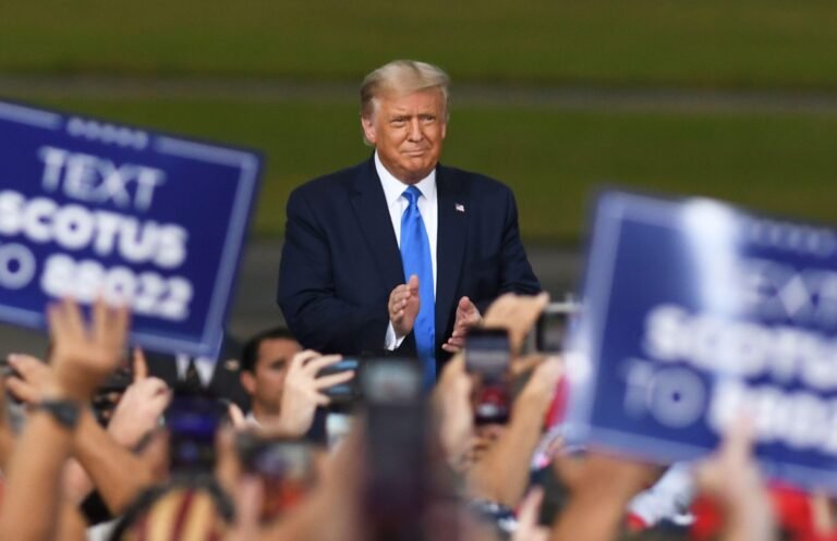 Octobre rouge : le président Trump organisera bientôt un rassemblement quotidien