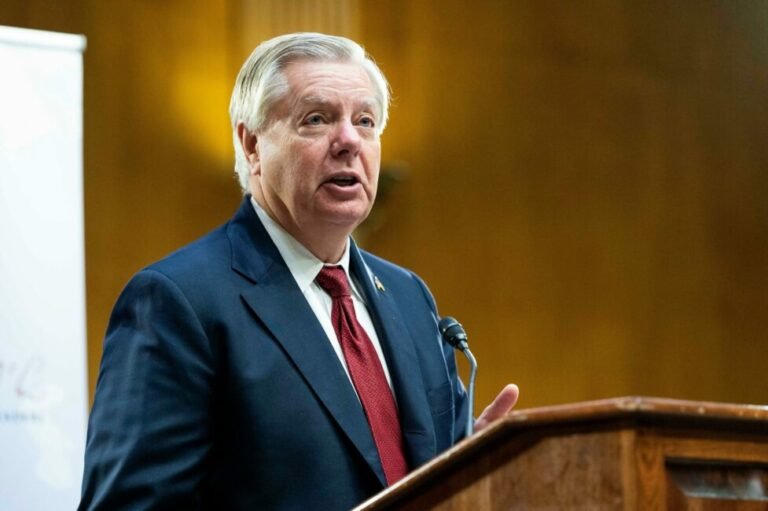 Joint Base Charleston renommée en l'honneur du regretté sénateur Lindsey Graham
