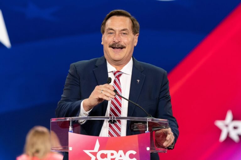 Mike Lindell quitte son poste de PDG de MyPillow pour se concentrer sur la course au gouverneur du Minnesota