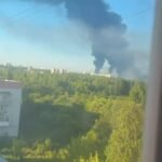 Une autre raffinerie de pétrole russe est en feu après des frappes de drones ukrainiens.