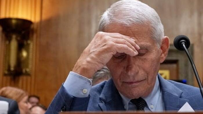 Fauci a signalé en privé le risque de fausse couche avant de dire aux femmes enceintes qu'il n'y avait « aucun signal d'alarme »
