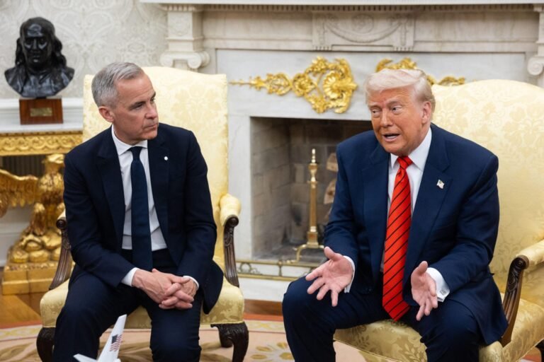 Le président Trump impose des droits de douane de 50 pour cent sur les produits canadiens après l’échec de l’accord commercial
