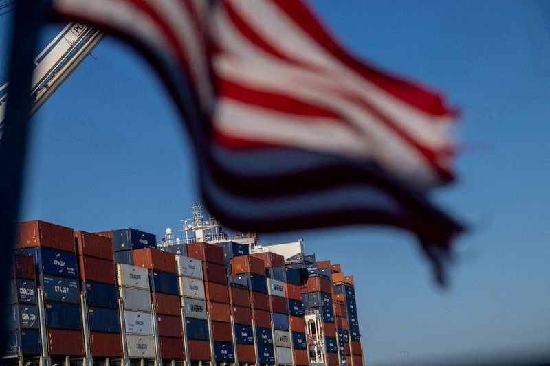 La baisse des importations réduit le déficit commercial américain en juin