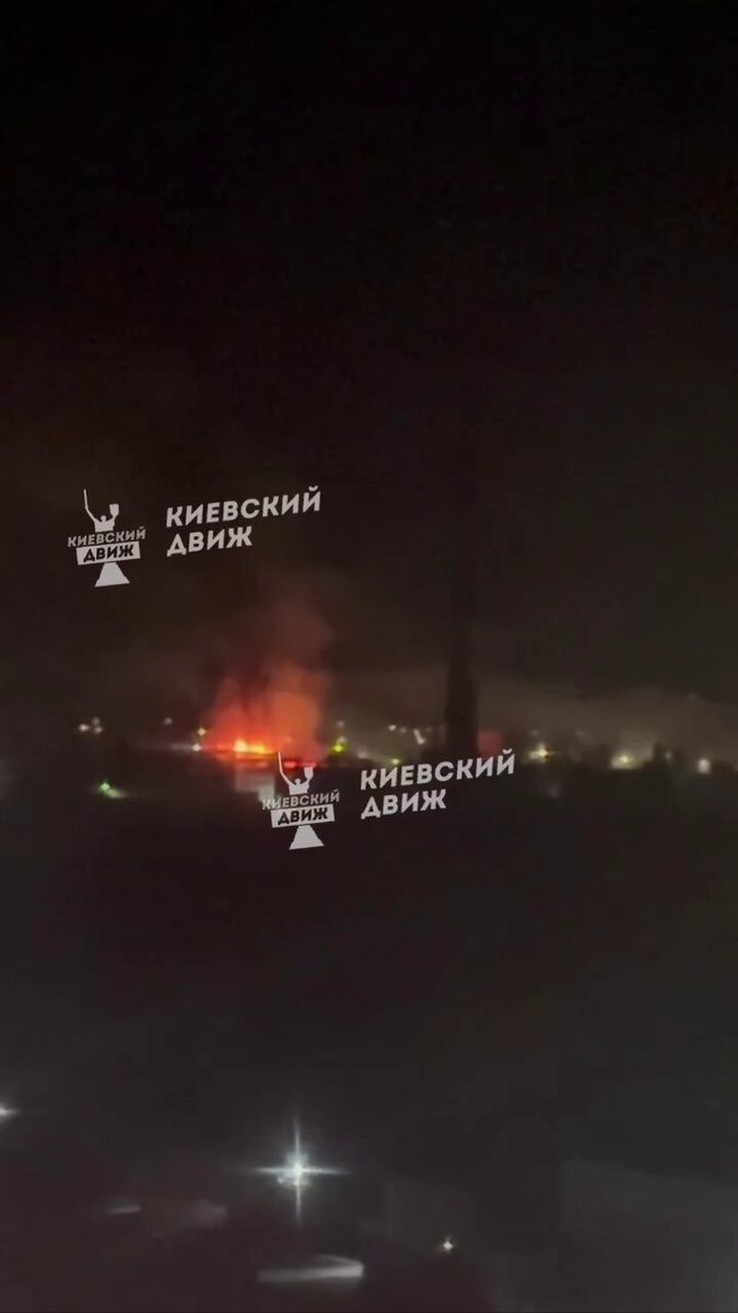 Kyiv, en Ukraine, frappée du jour au lendemain par une frappe de missile à sous-munitions russe.