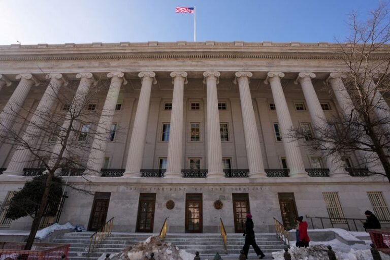 Le Trésor américain relève ses estimations d'emprunts au troisième trimestre à 739 milliards de dollars