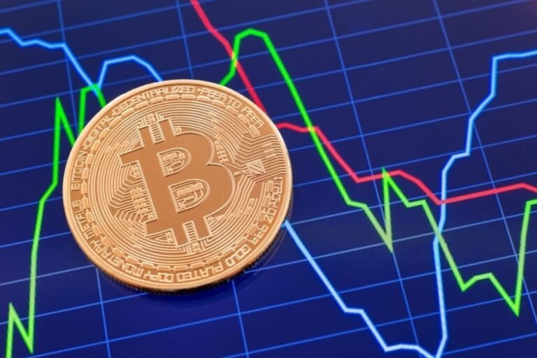 Le Bitcoin est-il prêt à exploser ? Voici pourquoi la crypto est à un « point d’inflexion majeur »