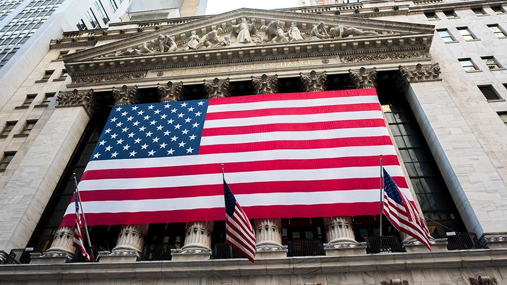 Marché boursier aujourd'hui : le Nasdaq éclate alors que les emplois de juillet manquent et atténuent la vue sur les taux ; Les actions aurifères brillent (couverture en direct)