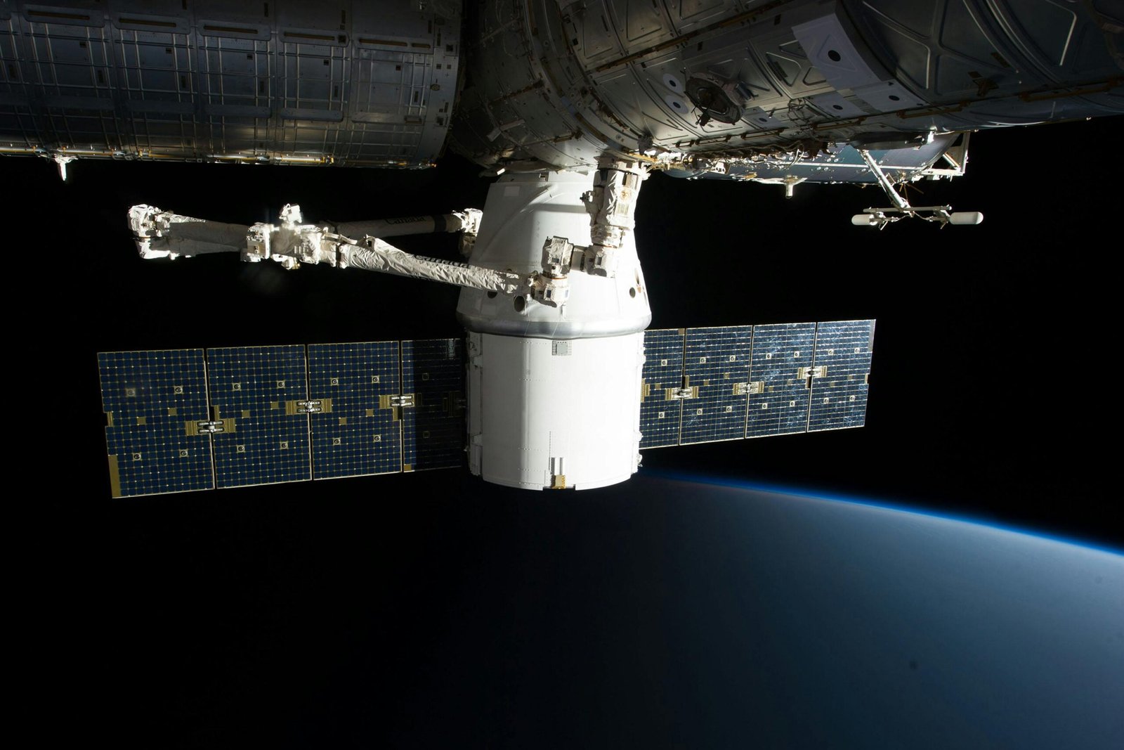 Jim Cramer dit aux investisseurs d'accumuler SpaceX sur le long terme