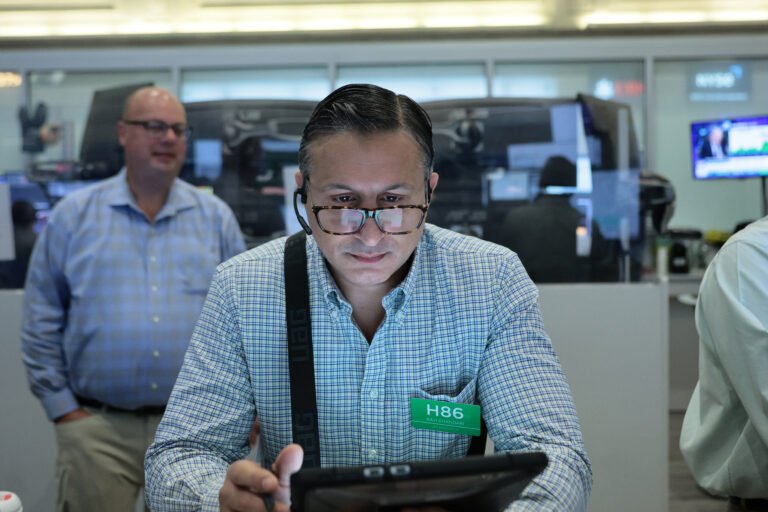 Marché boursier aujourd'hui : les contrats à terme sur le Nasdaq glissent, les contrats à terme sur le Dow et le S&P 500 augmentent alors que les bénéfices progressent