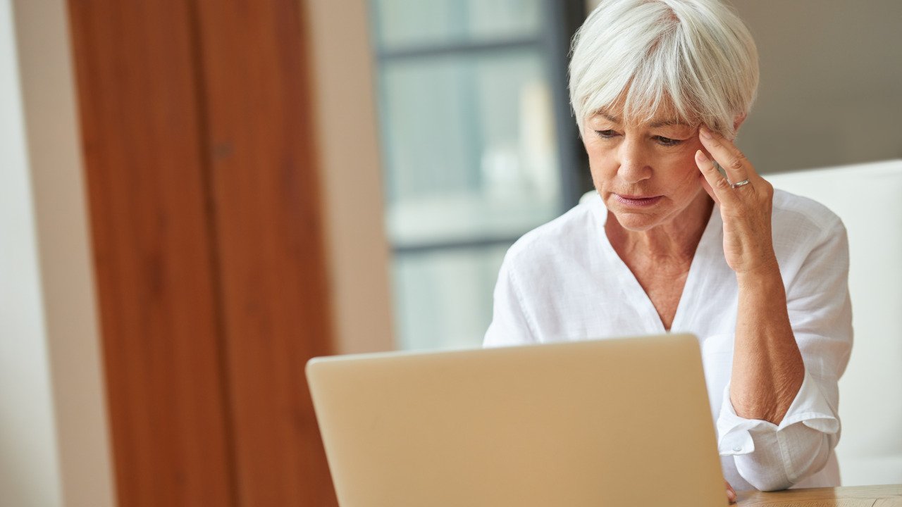 Une retraitée de 72 ans a hérité de 40 000 $ de sa sœur : voici ce que les experts financiers conseillent de faire en premier