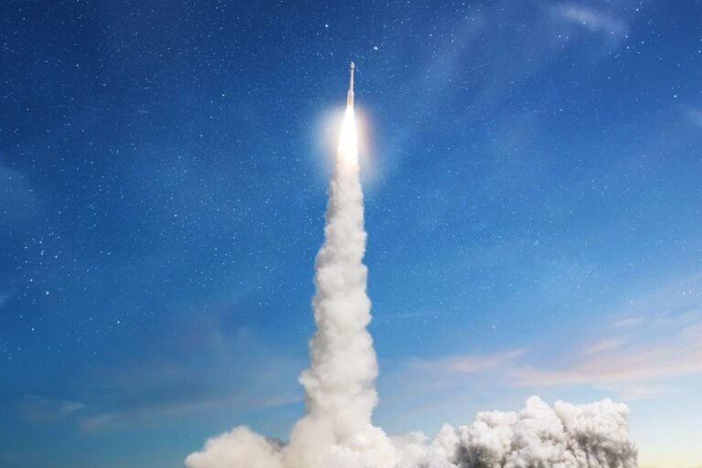 Pourquoi l'expiration d'un blocage de 100 milliards de dollars n'a-t-elle pas fait chuter les actions SpaceX ? 3 chiffres qui expliquent son rallye de 10 %.