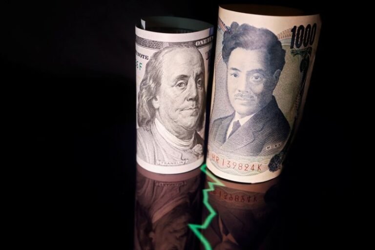 Le dollar américain s'apprécie face au yen alors que les marchés envisagent un accord avec l'Iran, selon un rapport sur l'emploi