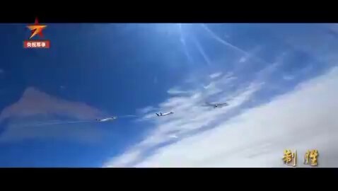 La Chine a publié les premières images en vol d'un bombardier H-6N transportant le missile à capacité…