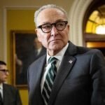 Schumer s'effondre et donne la victoire aux Républicains après des mois d'incertitude